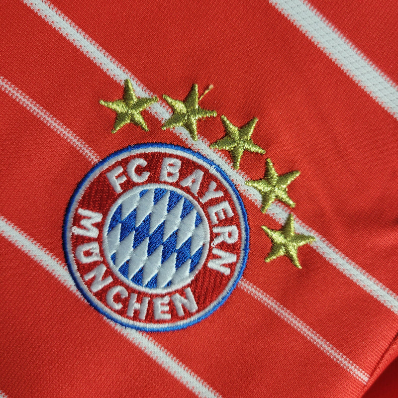 Kit Infantil Bayern de MuNikeque Titular 22/23