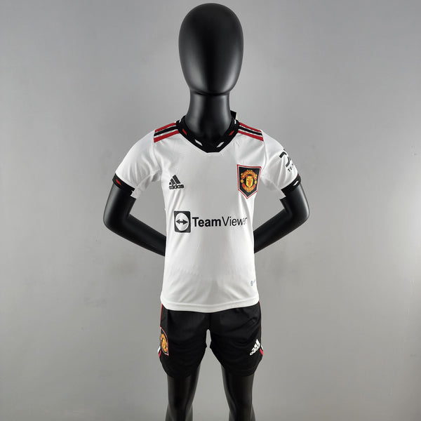 Kit Infantil Manchester UNiketed Reserva 22/23