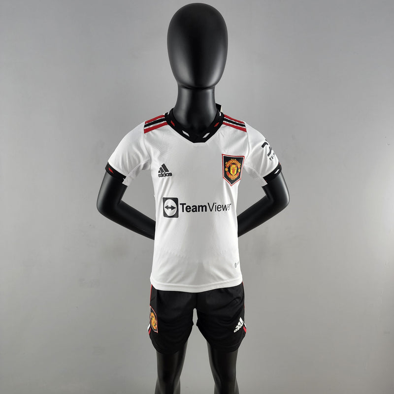 Kit Infantil Manchester UNiketed Reserva 22/23