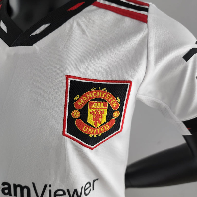 Kit Infantil Manchester UNiketed Reserva 22/23