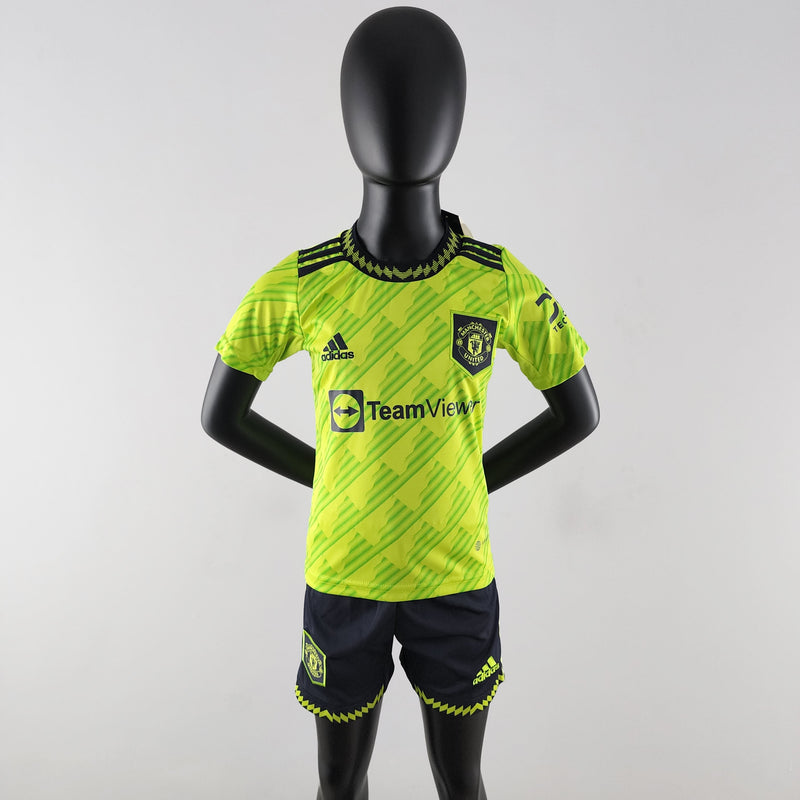 Kit Infantil Manchester UNiketed III 22/23